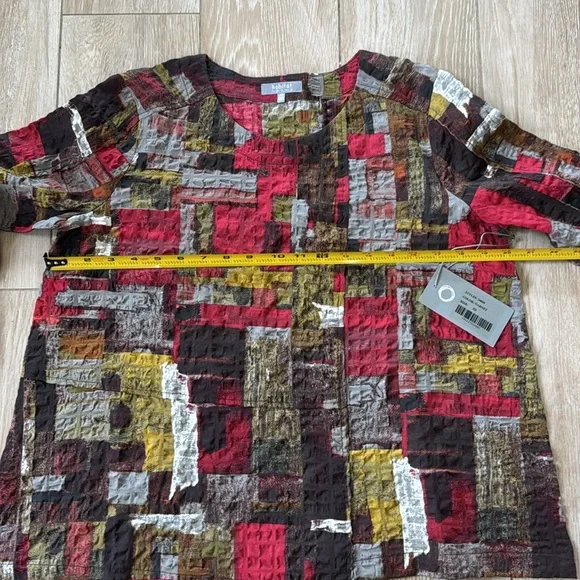 NWT Habitat Patchwork Print Top in Garnet XS - Picture 8 of 12